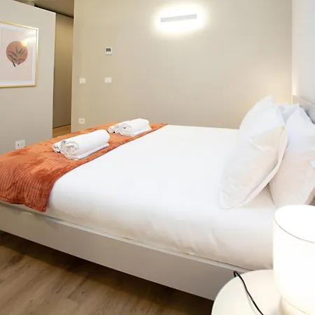 Arena 40 Romeo Apartment *