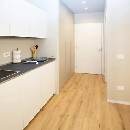 Arena 40 Romeo Apartment *